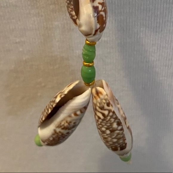 COPY - Olive Sea Shell Necklace with Green and Gold Beads - Picture 2 of 15